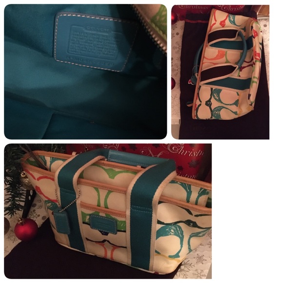 Coach Handbags - Coach purse in fair condition Coach Handbags - Coach purse in fair condition